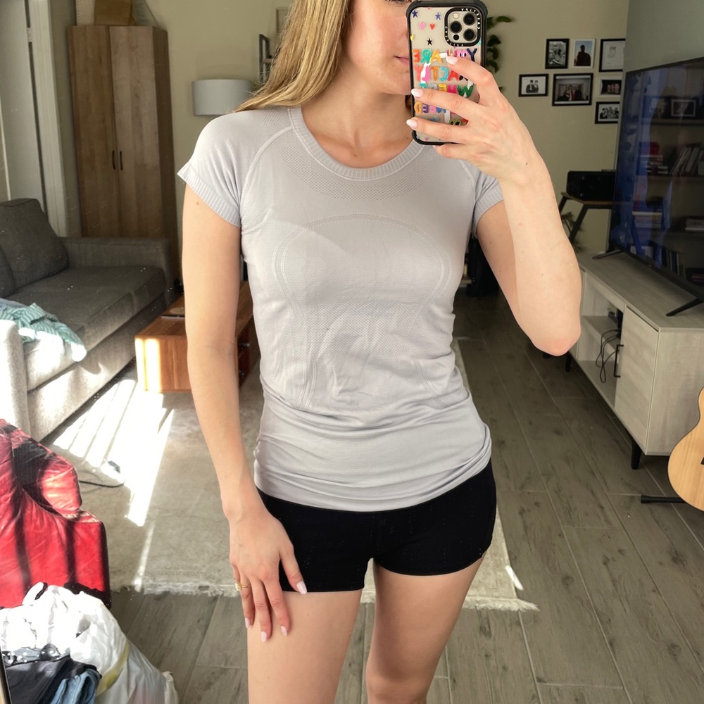 LULULEMON lavender workout top
